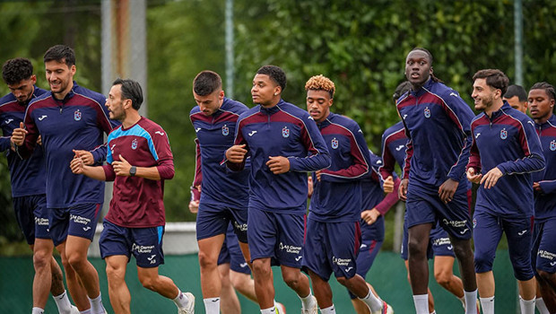 Trabzonspor'da Folcarelli ve Batagov Topla Çalışmalara Döndü