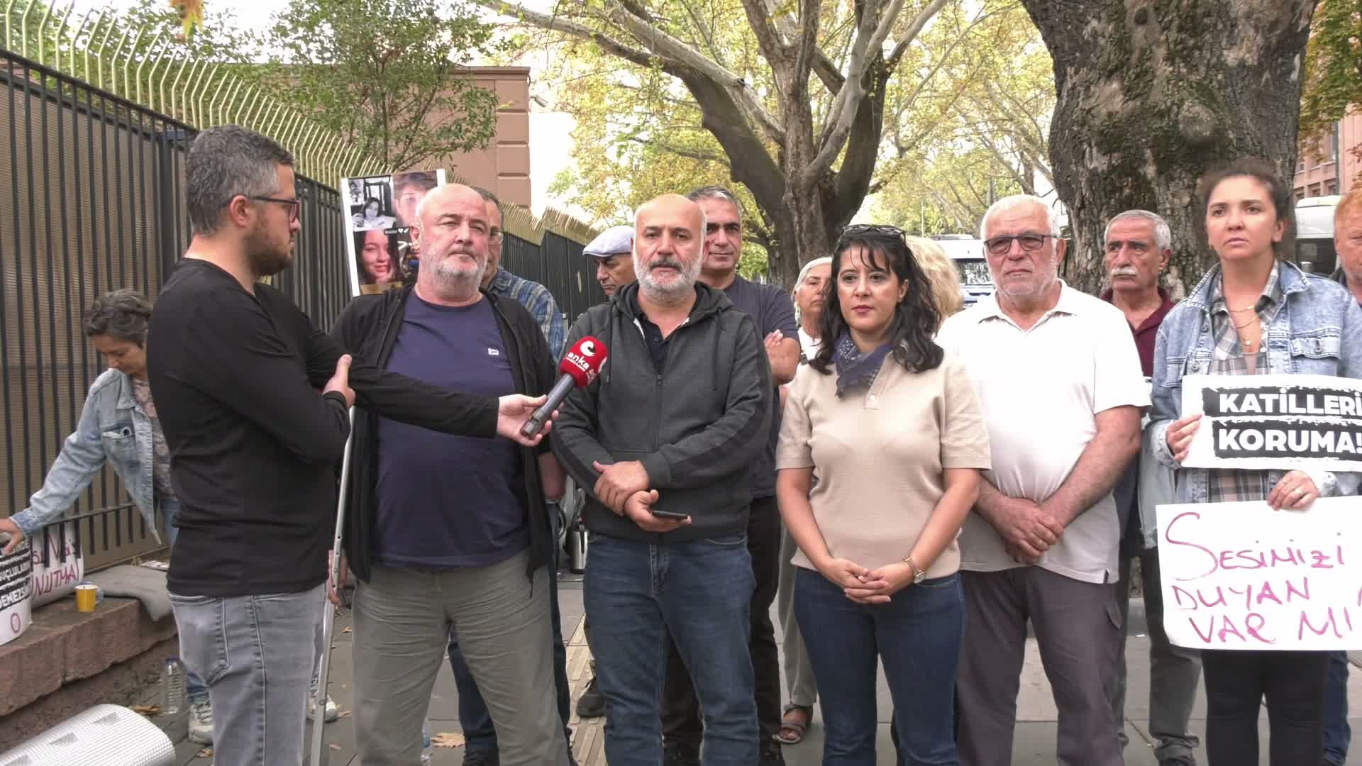 Deprem Ailelerinin Adalet Bakanlığı Önündeki Nöbeti 6. Gününde: 'Yargılanmazlarsa Yarın Daha Büyük Acılar Yaşanacak