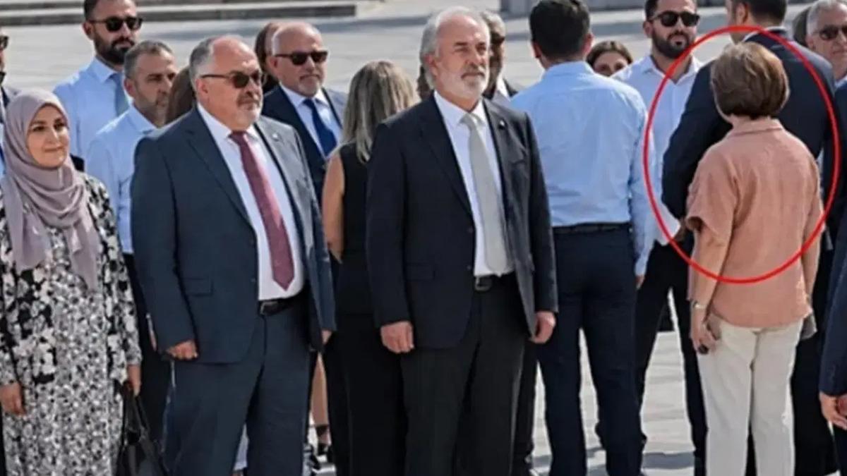 Didim'de 2026-2027 Eğitim Yılı Açılış Töreninde Protokol Krizi: Belediye Başkanı Gençay Sırtını Döndü