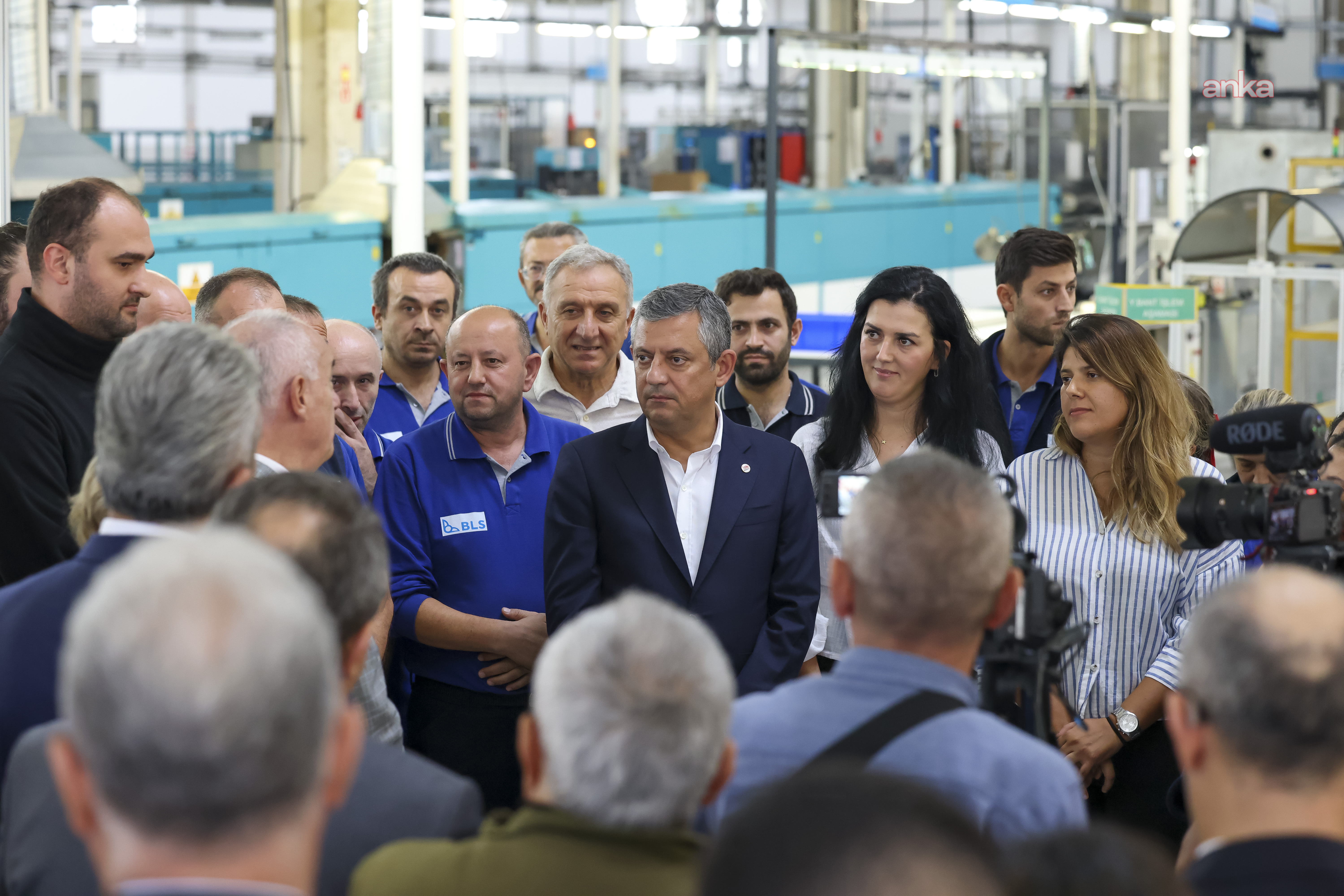 Özgür Özel, Bursa'da Birleşik Lastik Fabrikası İşçileriyle Bir Araya Geldi
