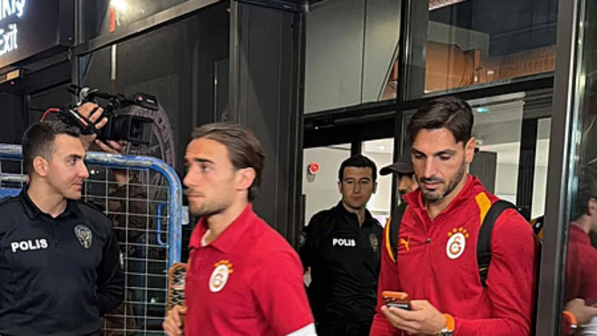 Galatasaray, Trabzonspor Derbisi İçin Trabzon'a Ulaştı: 23 Kişilik Kadro Belli Oldu