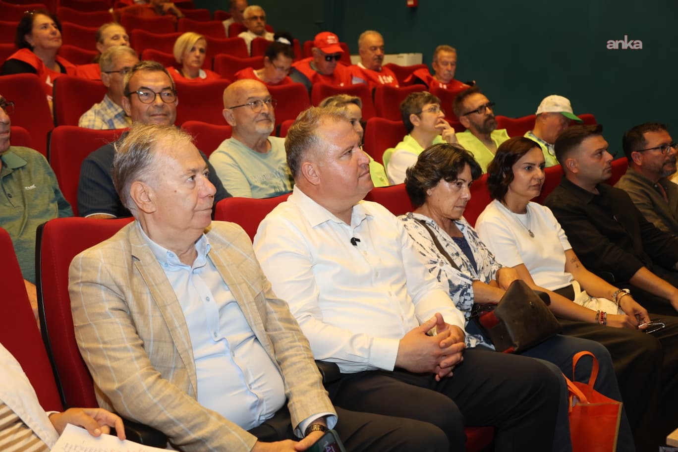 Urla'da otoyol özelleştirmesine karşı toplantı: 'Bu yol kamunun olmalı