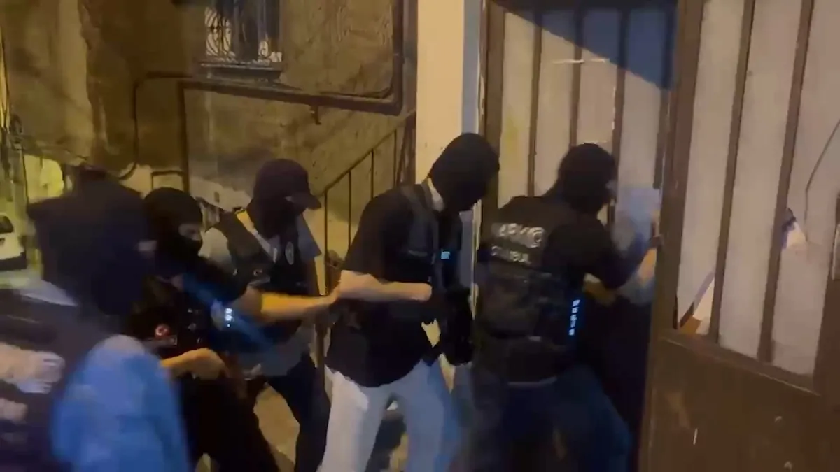 Şişli'de Uyuşturucu Operasyonu: 297 Kilogram Madde ve İmalat Ekipmanı Ele Geçirildi