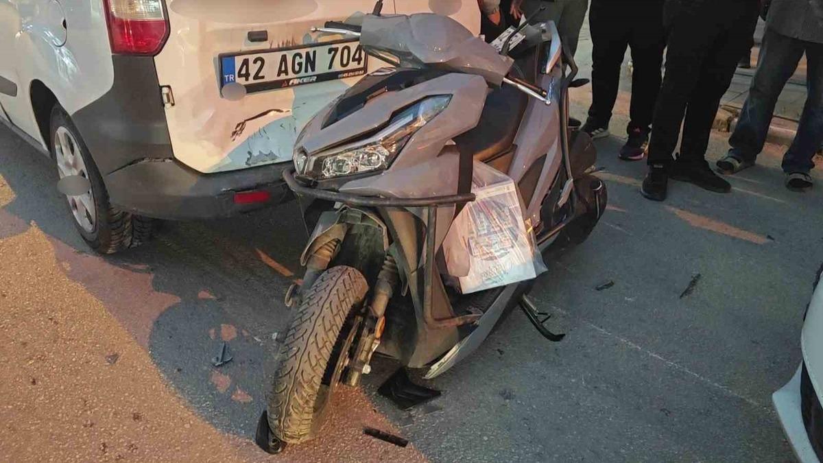 Yalvaç'ta Zincirleme Trafik Kazası: Motosiklet Sürücüsü Kaskı Sayesinde Kurtuldu