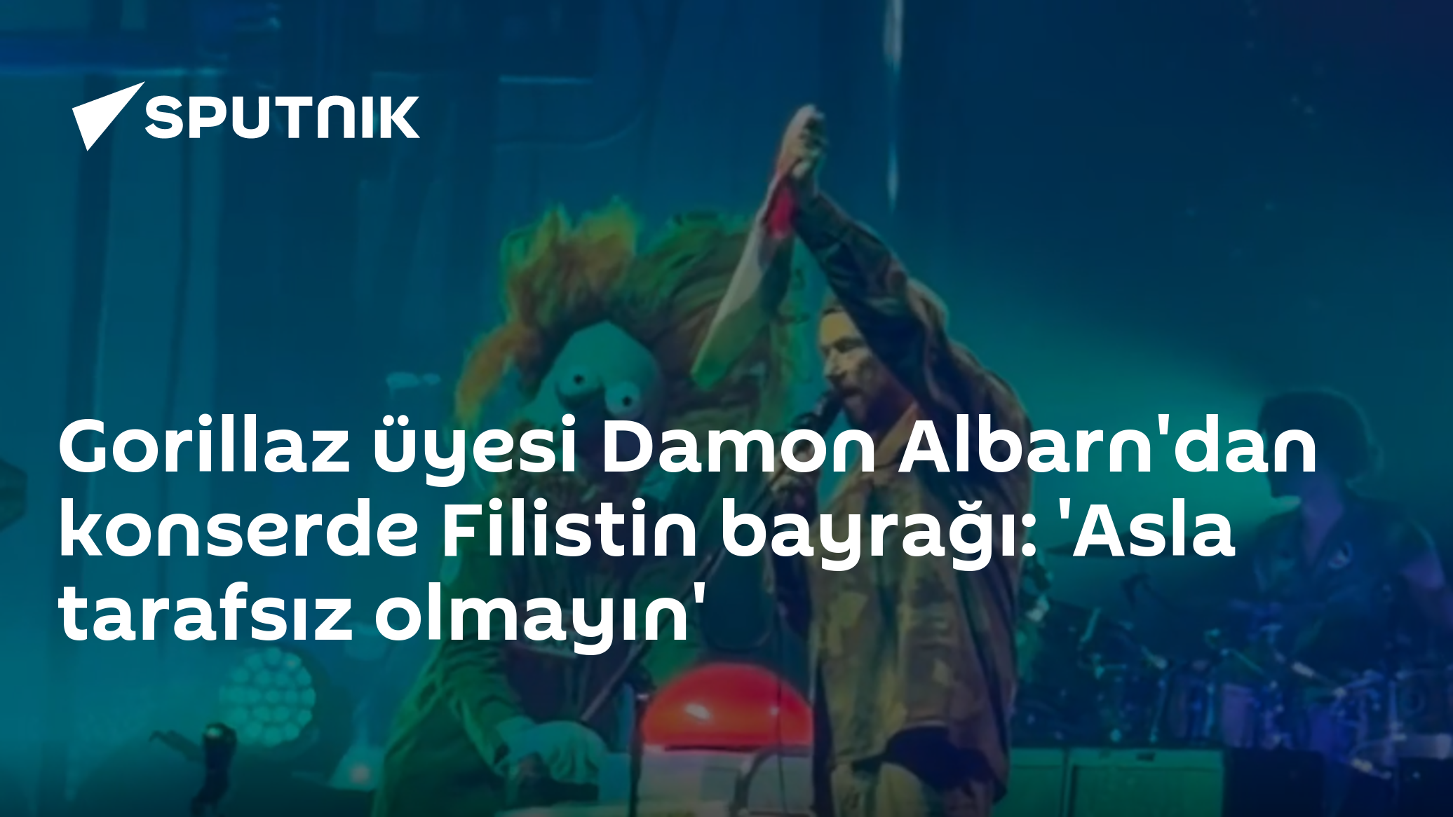 Damon Albarn Orlando konserinde Filistin bayrağı taşıdı: 'Asla tarafsız olmayın