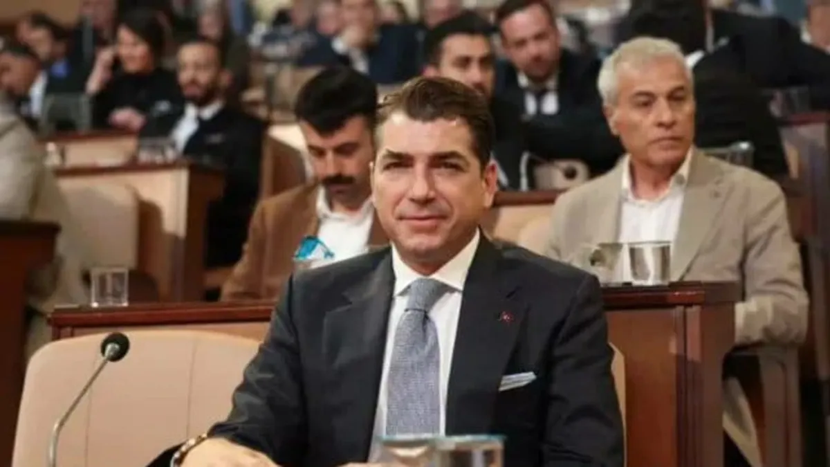 CHP'den İstifa Eden İBB Meclis Üyesi Arda: 'Mecliste Konuşmanız Değil, Susmanız Bekleniyor