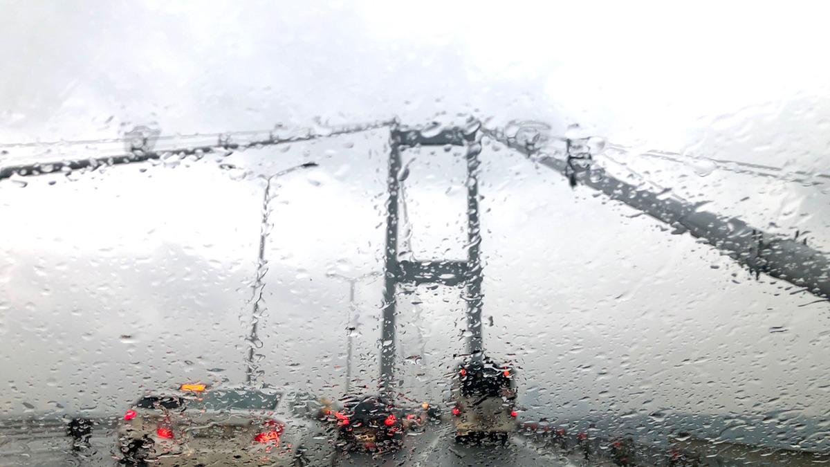 İstanbul'a Kuvvetli Yağış Geliyor: Sıcaklıklar 6-8 Derece Birden Düşecek
