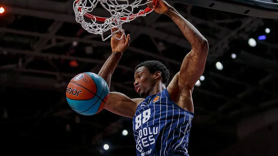 Anadolu Efes, EuroLeague 2026-2027 Sezonunu Barcelona Deplasmanıyla Açıyor