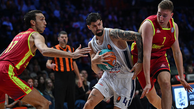 Anadolu Efes, EuroLeague'de Barcelona'ya Konuk Oluyor
