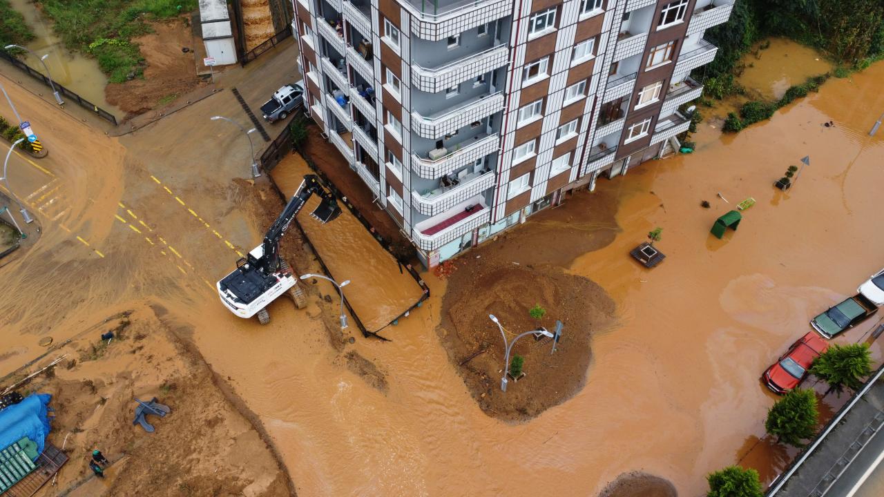 Rize'de 19 Eylül Sağanağının Hasarı 1 Milyar 42 Milyon Liraya Ulaştı
