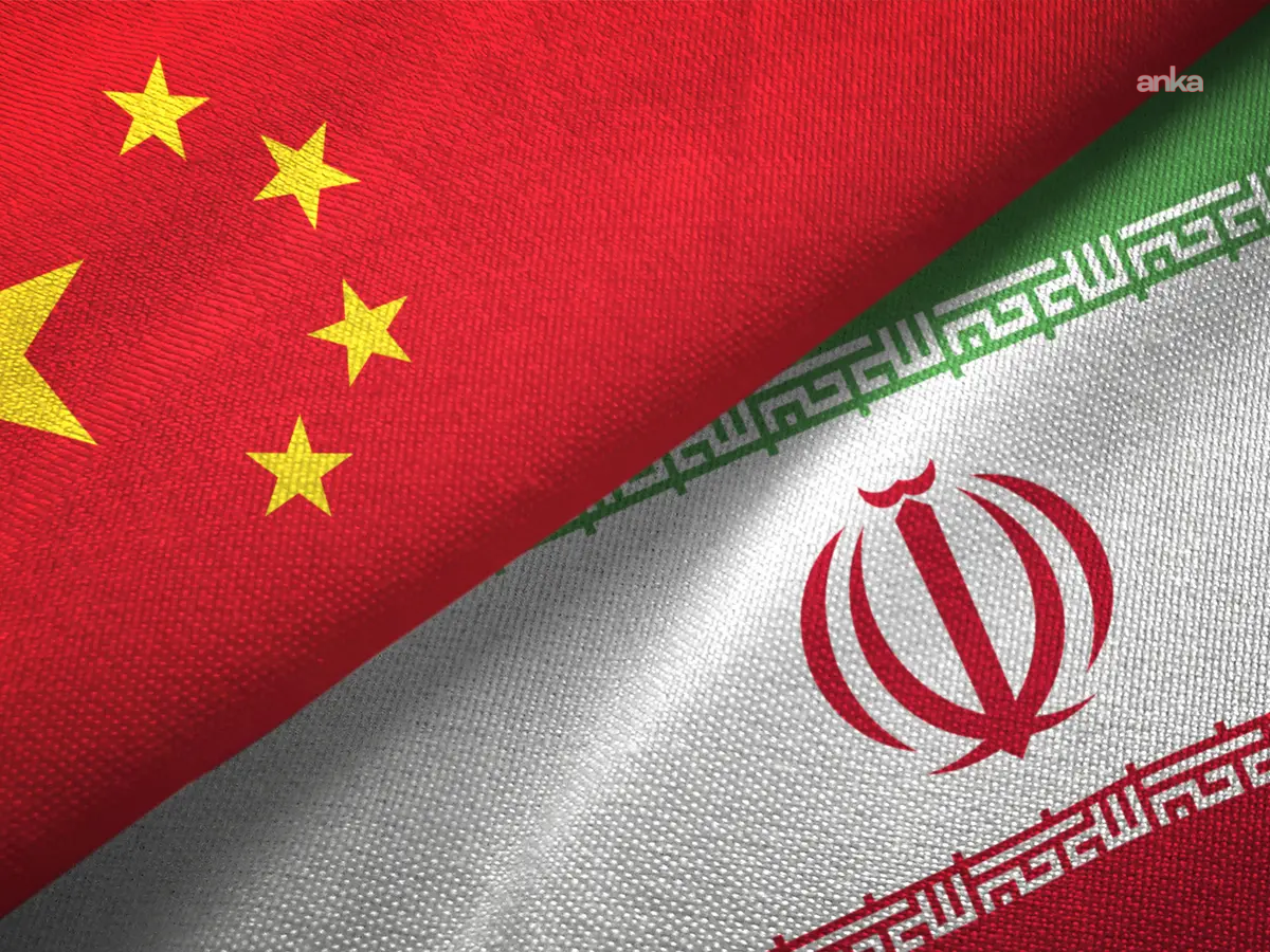WSJ: Çin, Trump-Xi Zirvesi Öncesinde İran'a İHA ve Füze Bileşenleri Sevk Etti