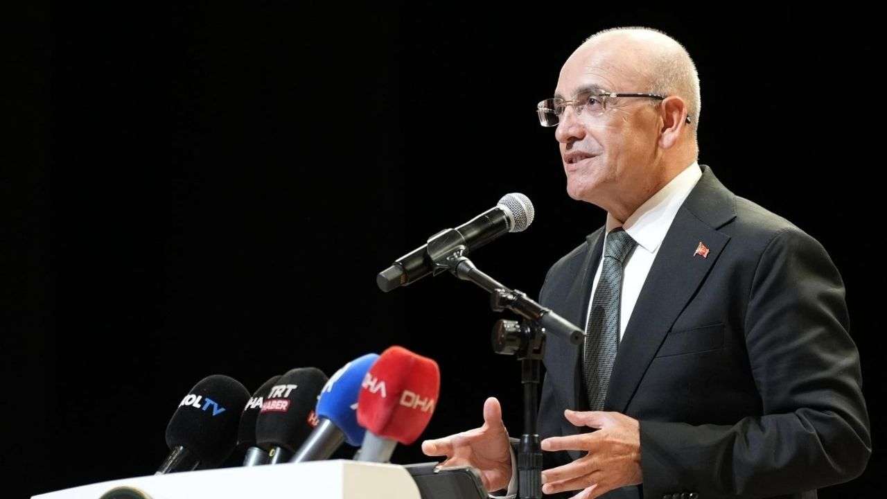 Hazine ve Maliye Bakanlığı'ndan Şimşek hakkındaki köşe yazısına sert yalanlama