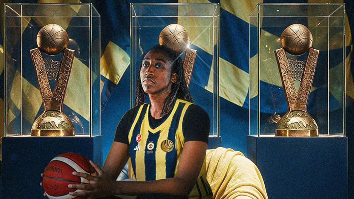 Kuanitra Holingsvorth Yeniden Fenerbahçe Tarfin'de