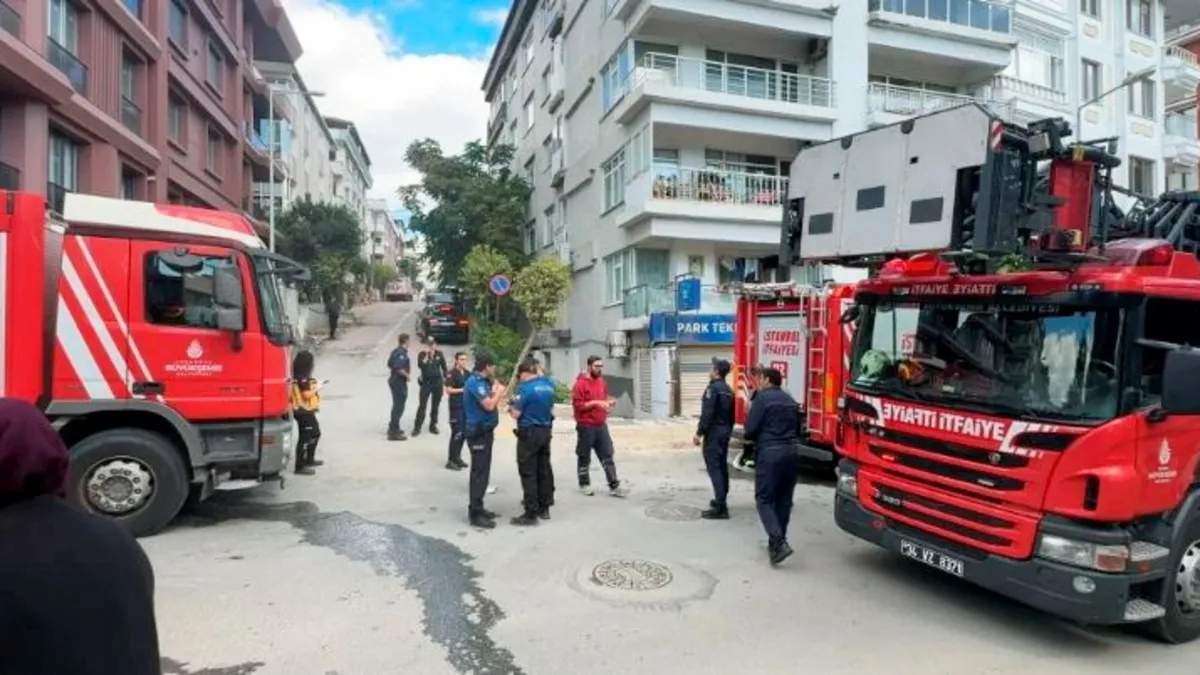 Avcılar'da Elektrik Panosundan Çıkan Yangın: 1'i Çocuk 5 Kişi Tahliye Edildi