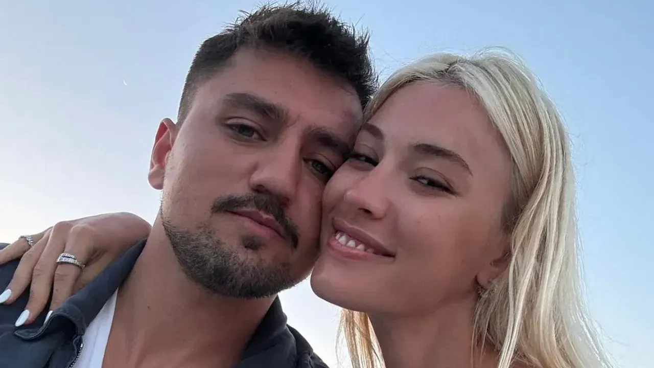 Cengiz Ünder ve Bilge Yenigül İlk Bebeklerini Müjdeledi