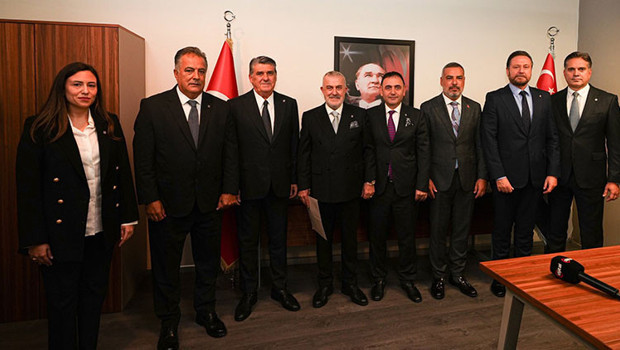 Beşiktaş'ta Serdal Adalı'nın Yönetim Kurulu Aday Listesi Açıklandı