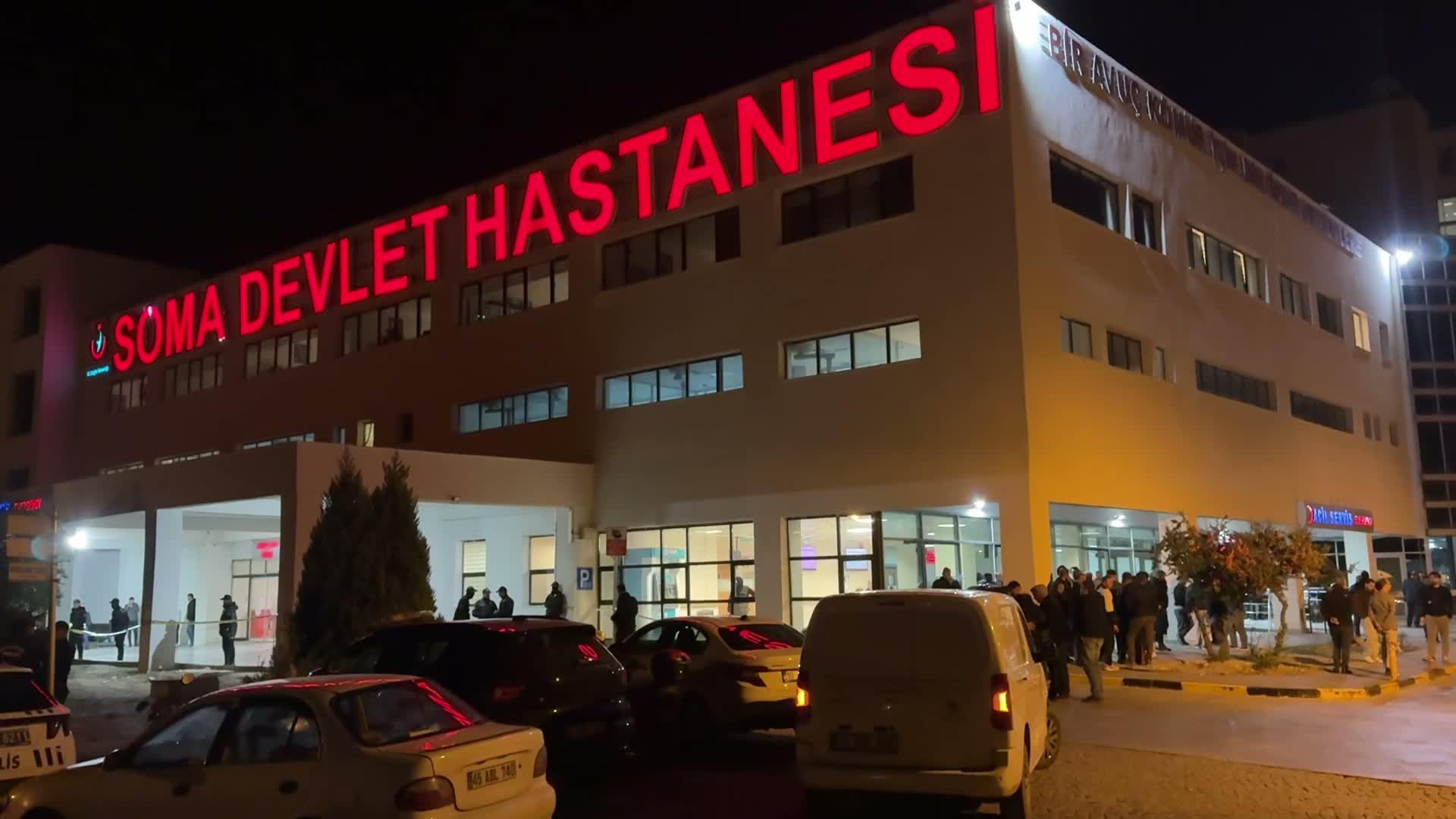 Soma'da Maden Ocağında Göçük: 2 İşçi Hayatını Kaybetti, 3 Madenci Aranıyor