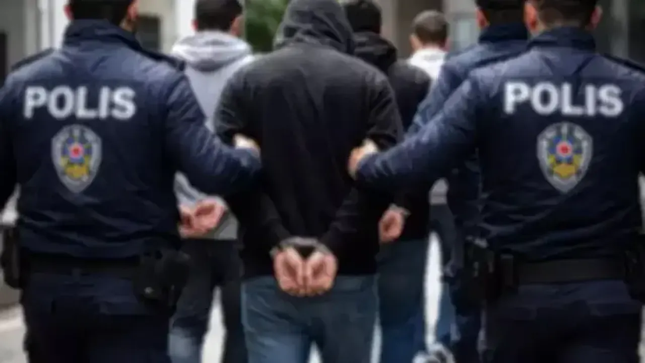 Polatlı'da Eğlence Mekanlarına Eş Zamanlı Denetim: 68 Gözaltı