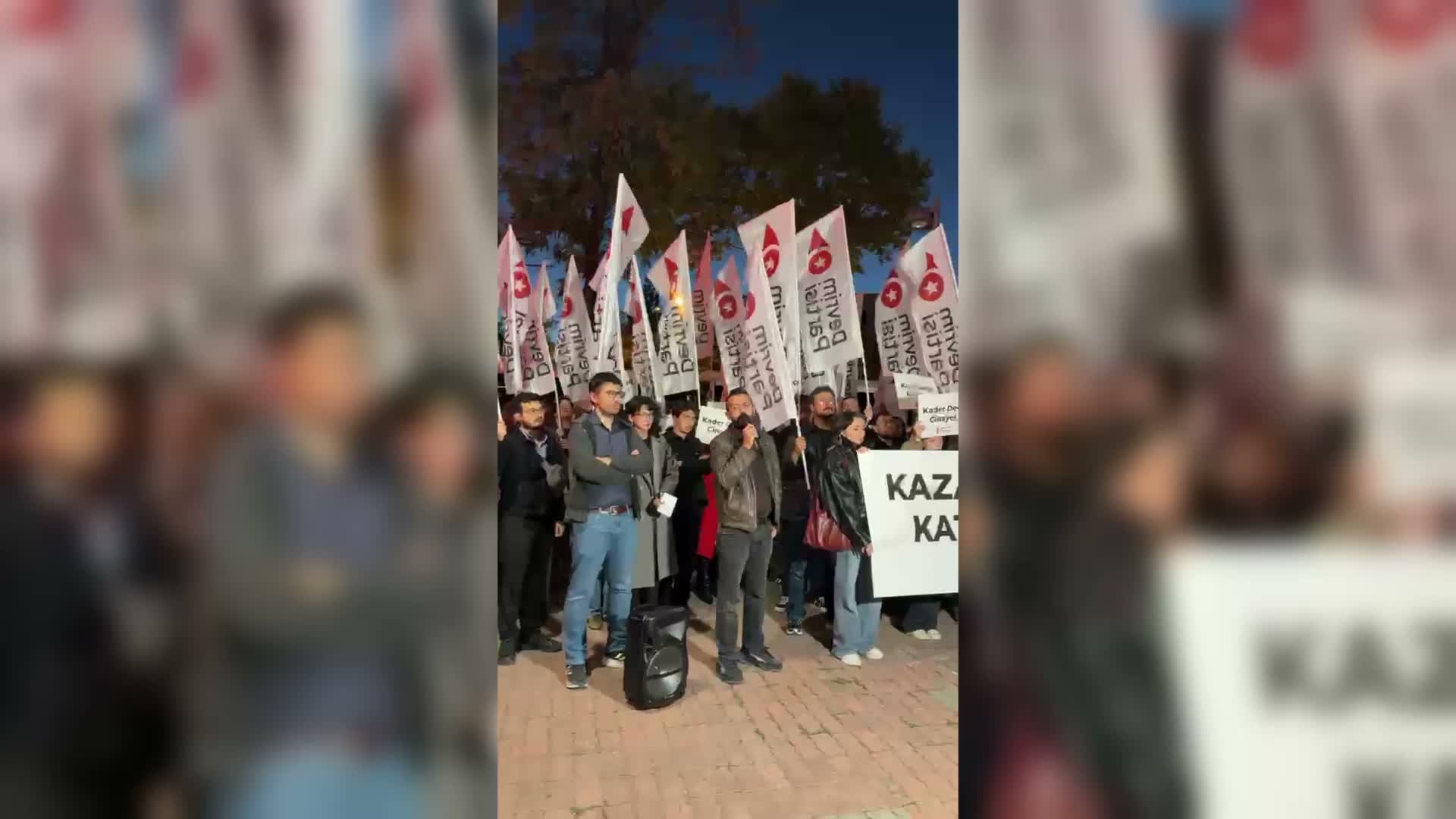 Devrim Partisi Soma ve Zonguldak faciaları sonrası Madenci Anıtı önünde eylem yaptı