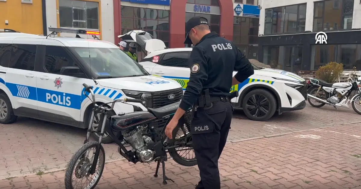 Kayseri'de Ehliyetsiz 16 Yaşındaki Motosiklet Sürücüsüne 351 Bin Lira Ceza Kesildi