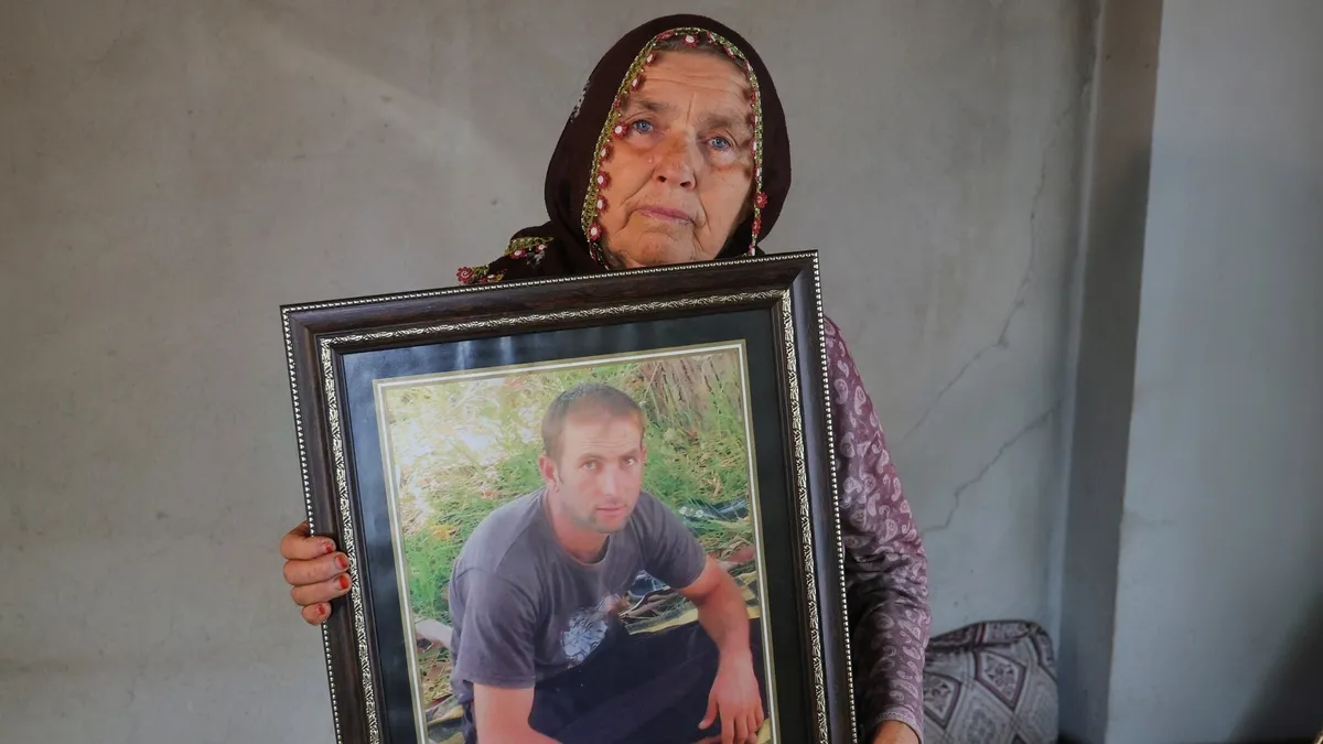 Adana'da 14 yıldır kayıp iki arkadaşın aileleri gelecek haberi bekliyor
