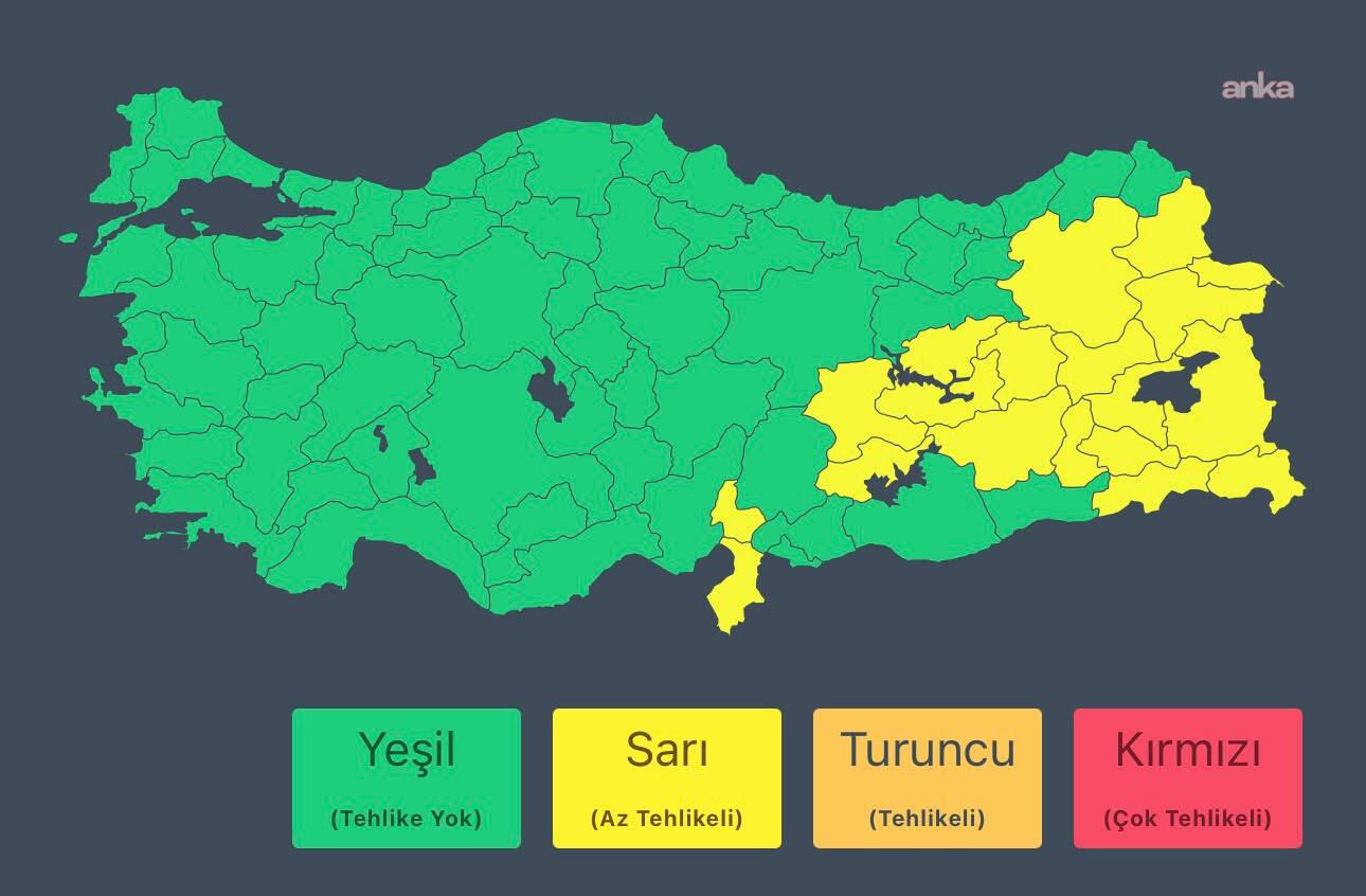 İçişleri Bakanlığı'ndan 17 İl İçin Kuvvetli Sağanak Uyarısı: Ani Sel ve Su Baskınına Dikkat