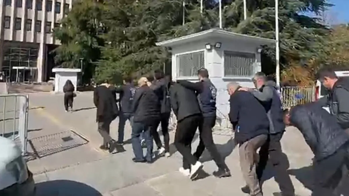 Ankara'da 90 Milyon TL'lik Dolandırıcılık Operasyonu: 12 Şüpheli Tutuklandı