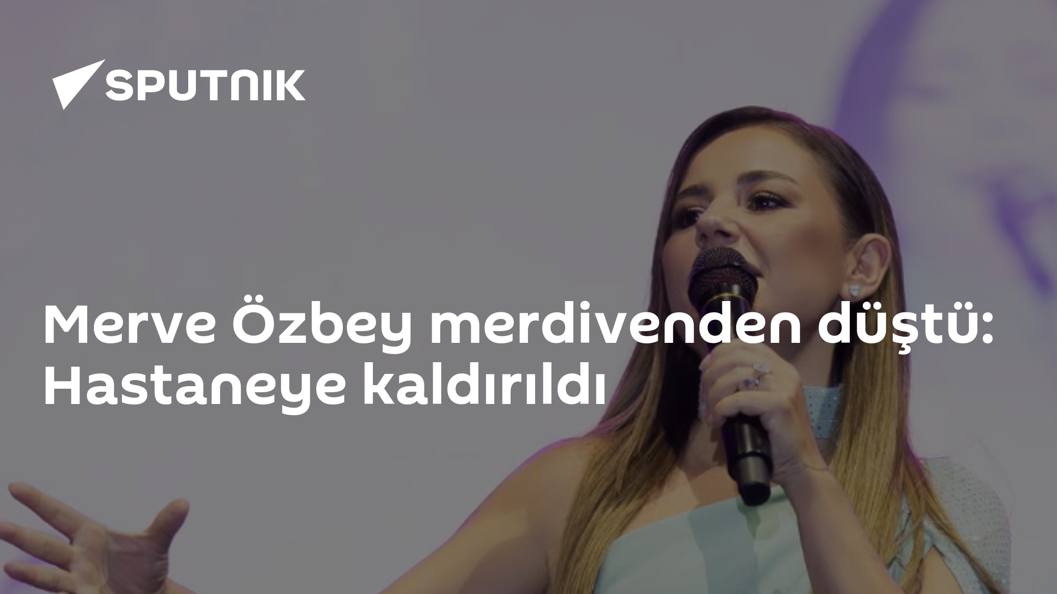 Merve Özbey Afyon'daki Konserinde Merdivenden Düştü: 'Kol Değil, Ayak Maalesef