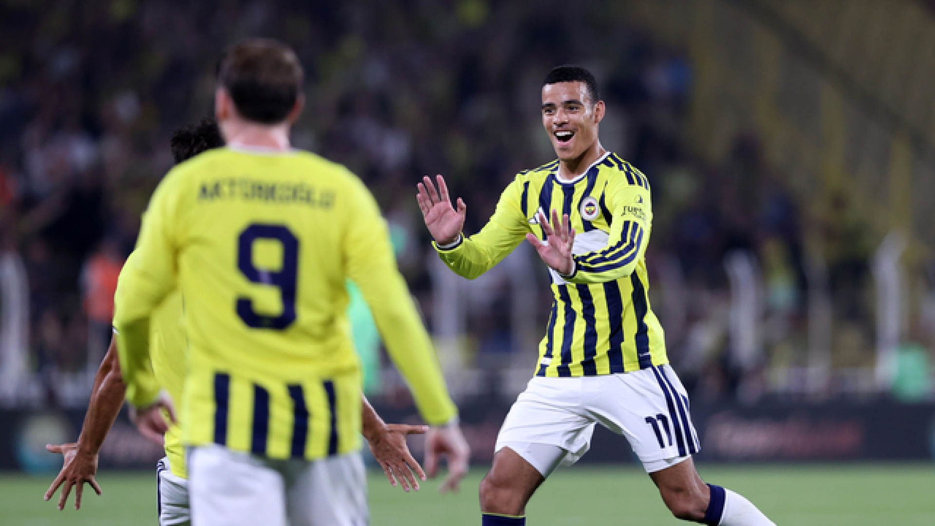 Aston Villa - Fenerbahçe Şampiyonlar Ligi Maçı 14 Ekim'de: Saat, Kanal ve Maç Programı