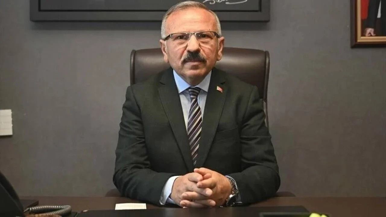 Bekir Bozdağ'ın Yerine AK Parti Grup Başkanvekilliğine Yusuf Beyazıt Getirildi