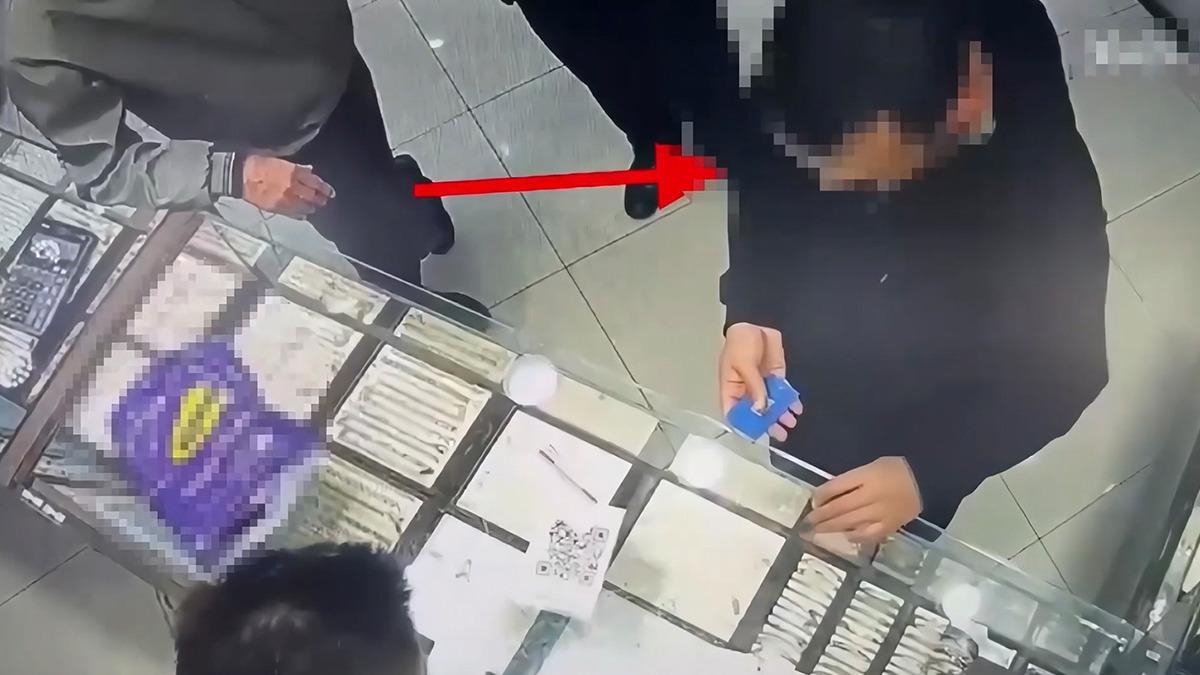 Şehit annesini terör örgütü yalanıyla 435 bin lira dolandıran 5 şüpheli tutuklandı