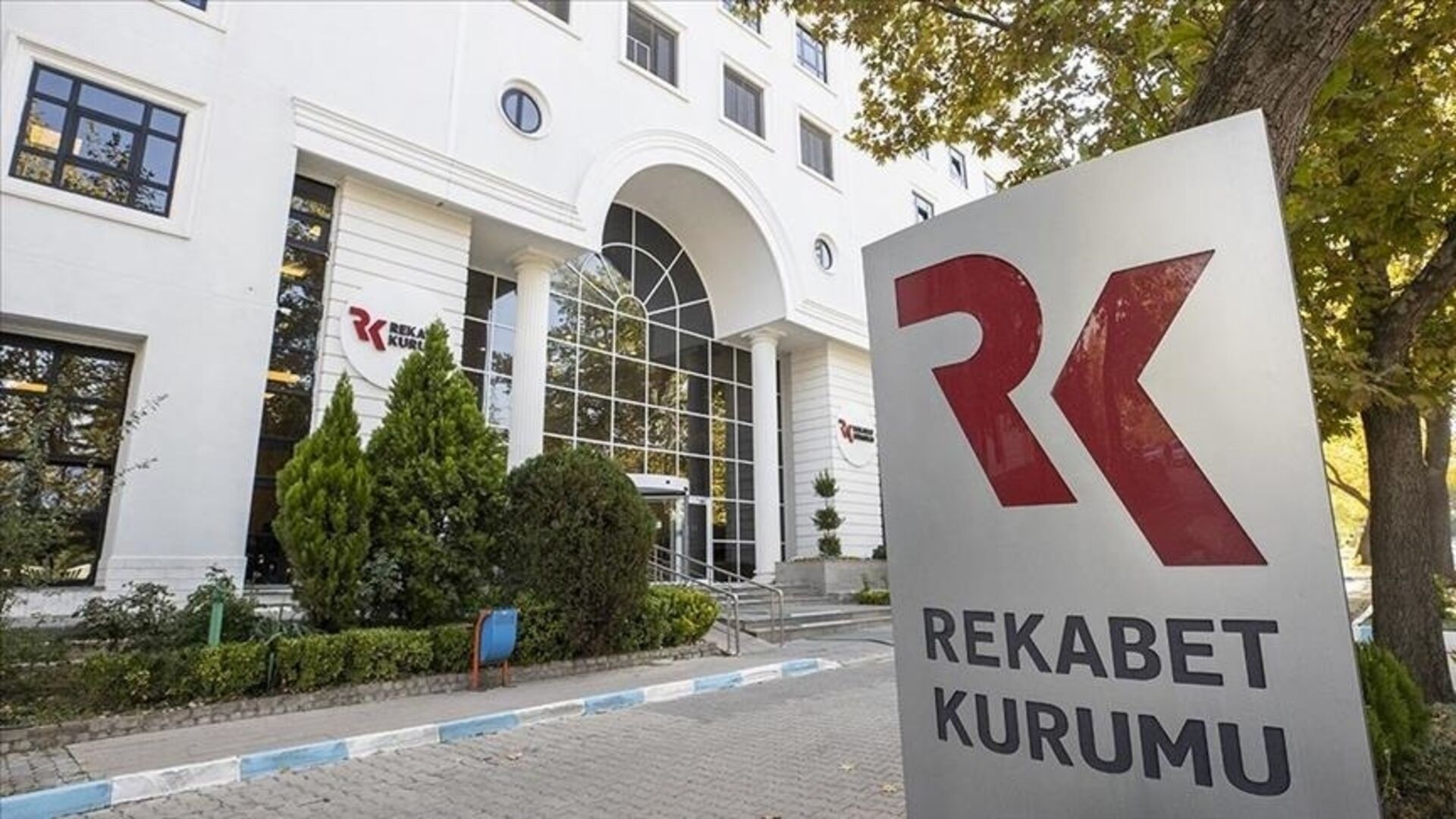Rekabet Kurulu, Adkoturk'u Hazır Noodle Pazarında Hâkim Durumu Kötüye Kullanmakla Suçlayarak Soruşturma Başlattı
