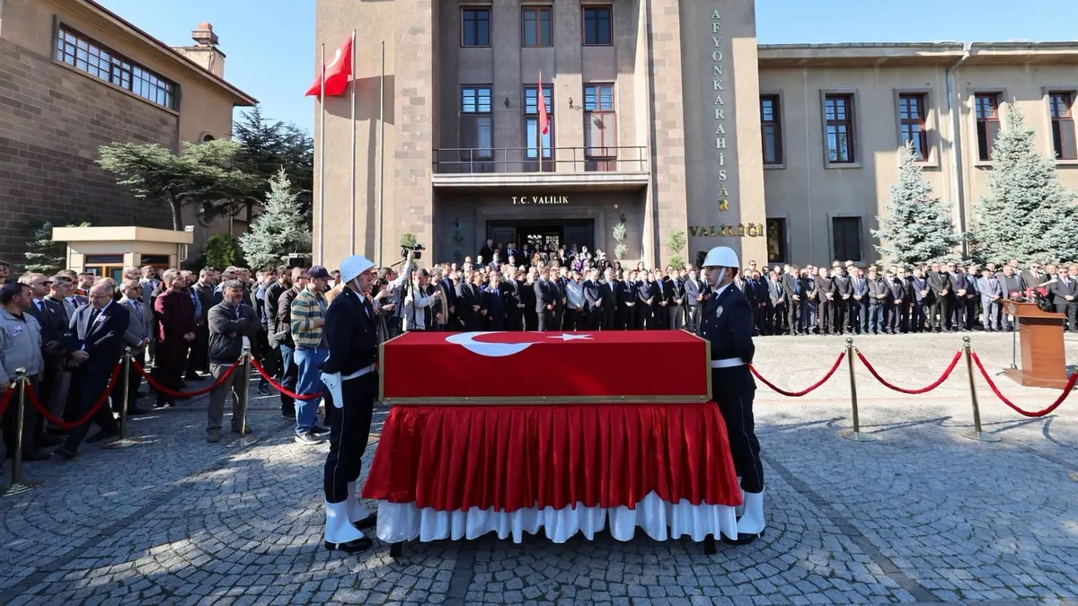 Afyonkarahisar Vali Yardımcısı İhsan Ayrancı Törenle Son Yolculuğuna Uğurlandı