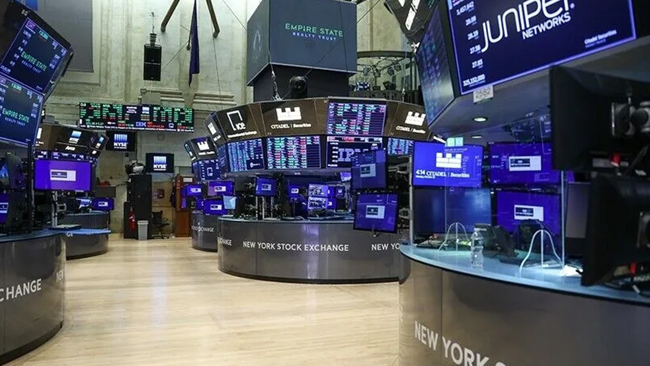 Wall Street Yükselişle Açıldı: SpaceX Rallisi ve Petrol Geri Çekilmesi Piyasaları Destekledi