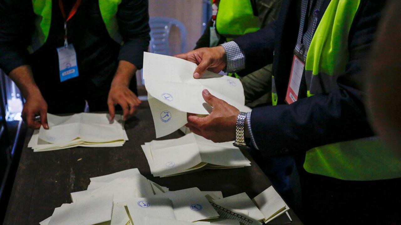 Mahmud Abbas, Filistin seçimlerini 11 Eylül 2027'ye erteledi