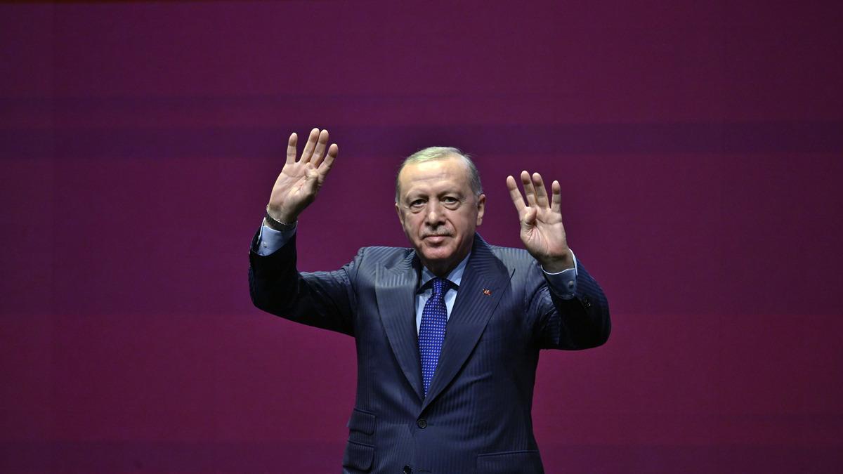 Erdoğan'dan 'Tekno Oligark' Uyarısı: Gençler Hedef Alınıyor