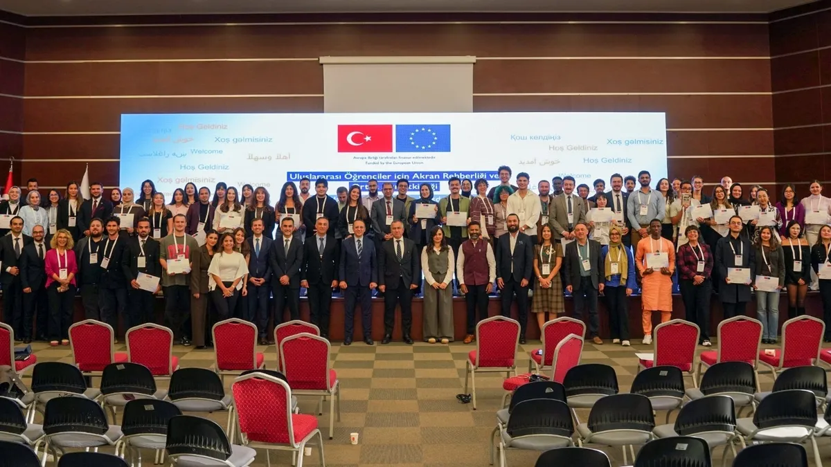 Göç İdaresi Başkanlığı'ndan uluslararası öğrenciler için akran rehberliği etkinliği: 9 üniversite bir araya geldi
