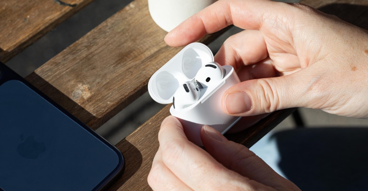 Apple AirPods 5 İncelemesi: Daha Ucuz Fiyata Daha İyi Gürültü Engelleme