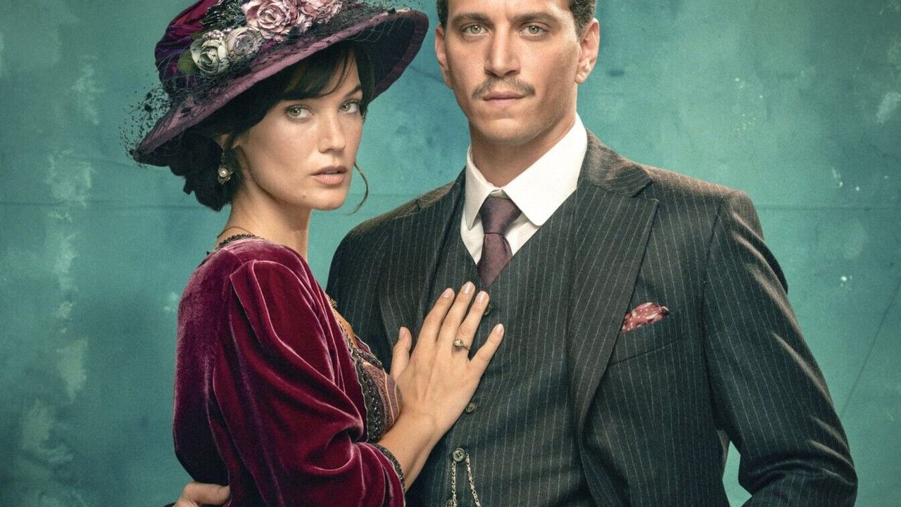 Pınar Deniz ve Selahattin Paşalı, 'Şapkacı Kadınlar' Dizisiyle Mipcom'da Sahne Alıyor