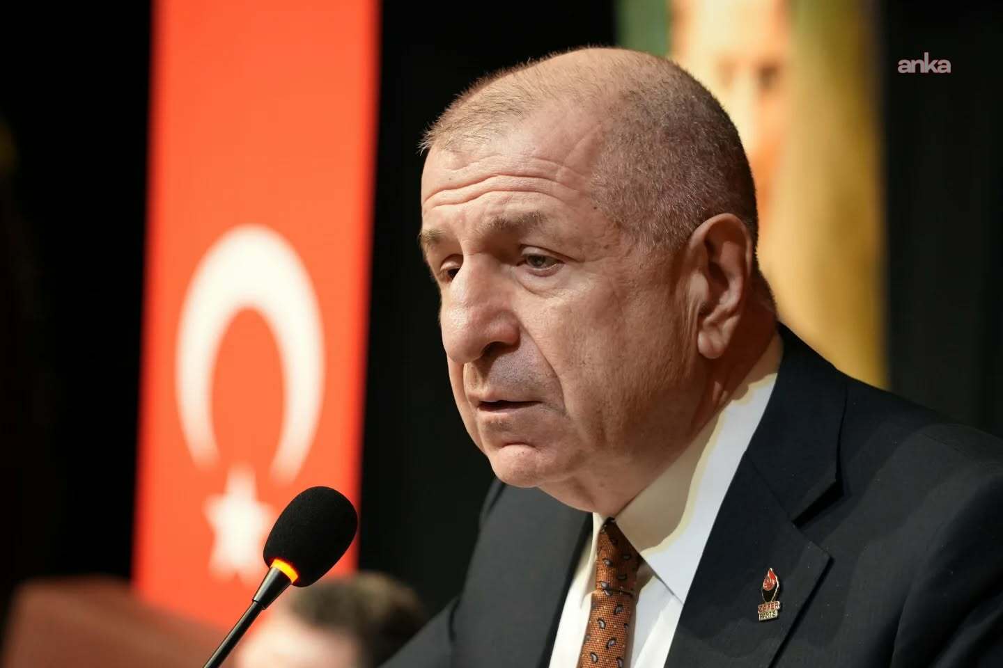 Ümit Özdağ'dan Manisa'daki Otobüs-Kamyon Kazasına Taziye Mesajı