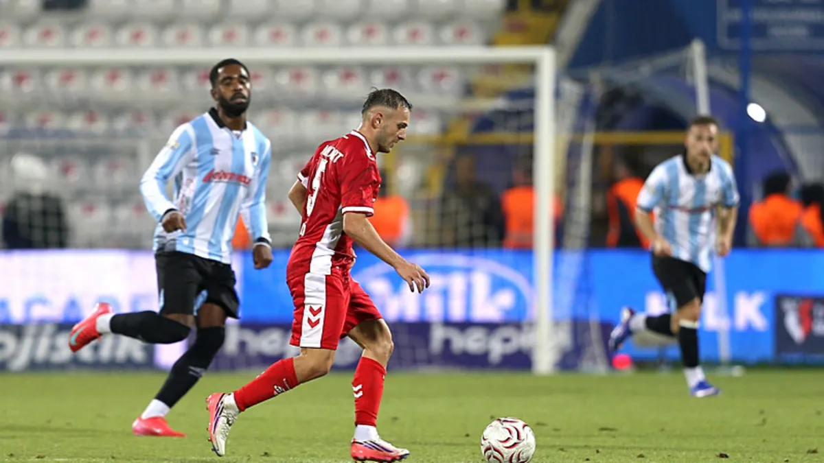Samsunspor'dan Sakatlık Açıklaması: Fatih Kaya'nın Kaburgası Kırık, Celil Yüksel'de Kas Kanaması