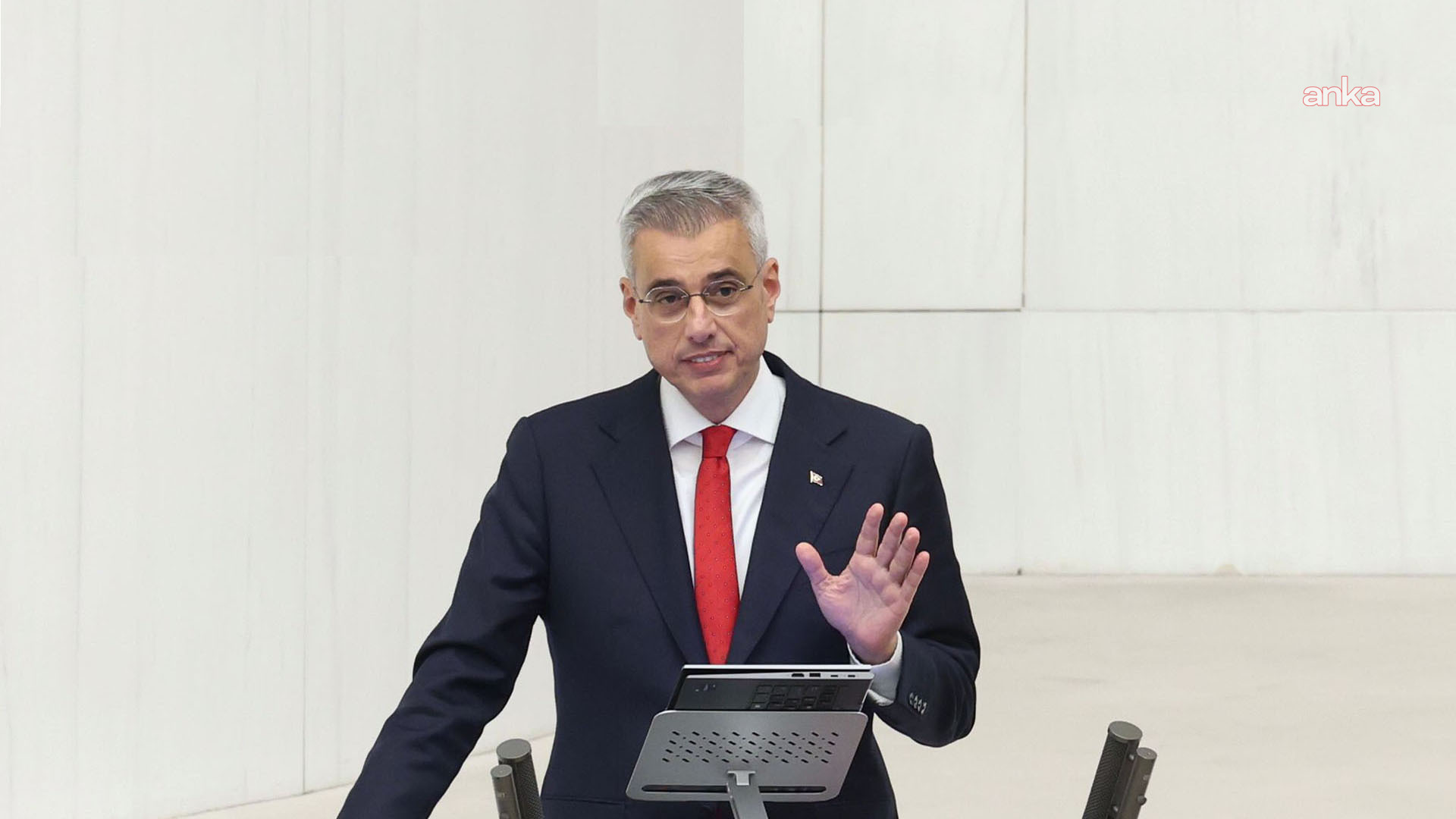 Sağlık Bakanı Memişoğlu: Manisa'daki kazada 1 yaralının durumu ağır, 11 kişi hayatını kaybetti
