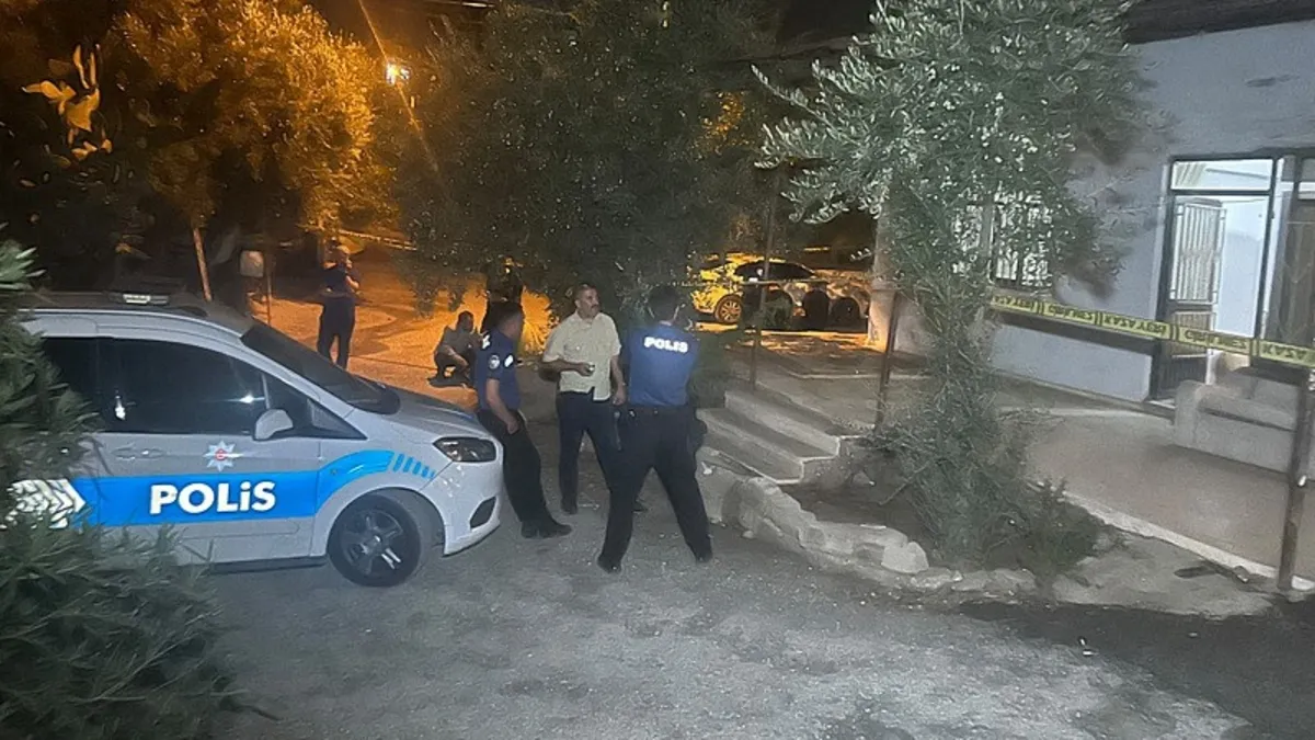 Antalya'da birlikte yaşadığı kadını boğarak öldürdü, Konya'da polise teslim oldu