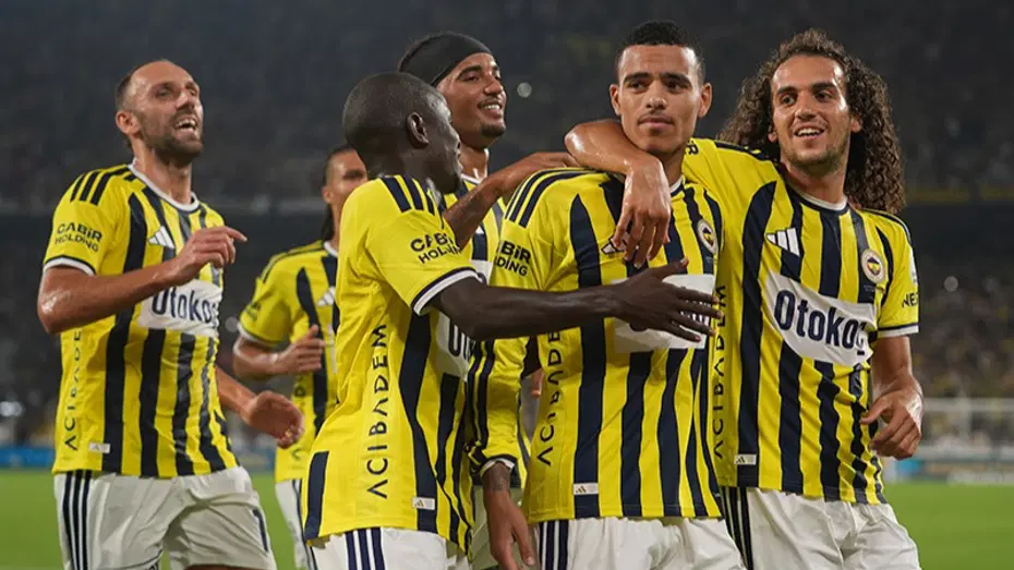 Fenerbahçe, Aston Villa maçı için 23 kişilik kadroyla yola çıkıyor: Tek eksik Mert Müldür
