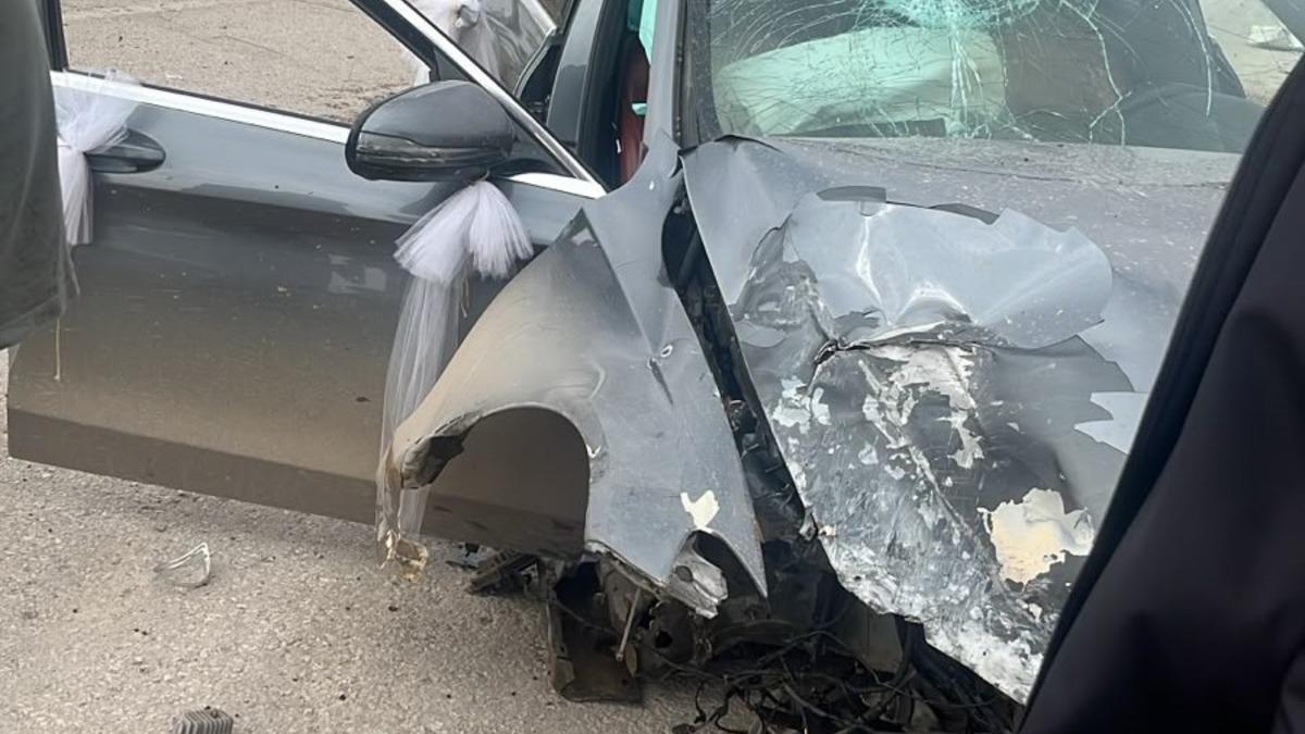 Kontrolden Çıkan Araç Direğe Çarparak Karşı Şeride Geçti: 1 Yaralı