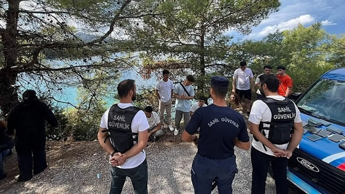 Muğla'nın Özgök Koyu'nda 18 Düzensiz Göçmen Yakalandı