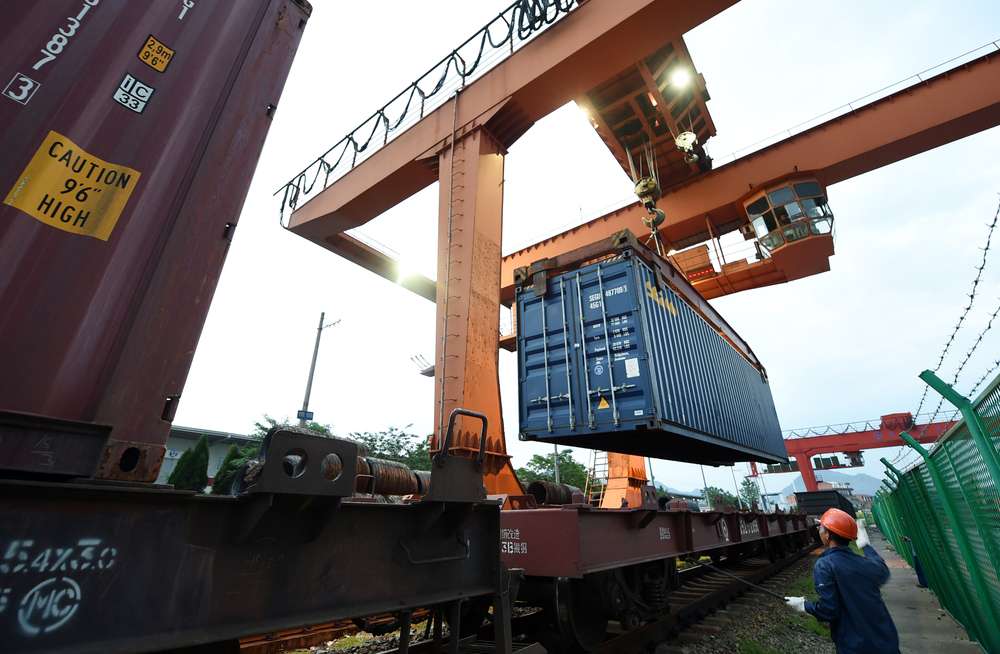 Çin'in dış ticaret fazlası 938 milyar dolara ulaştı, 1 trilyon eşiği görünürde