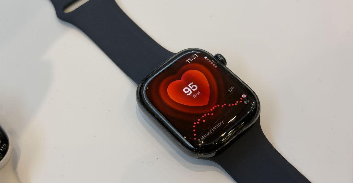 Apple Watch Series 12 ve Ultra 4 Elimizde: Seramik Geri Döndü, Sensörler Yenilendi