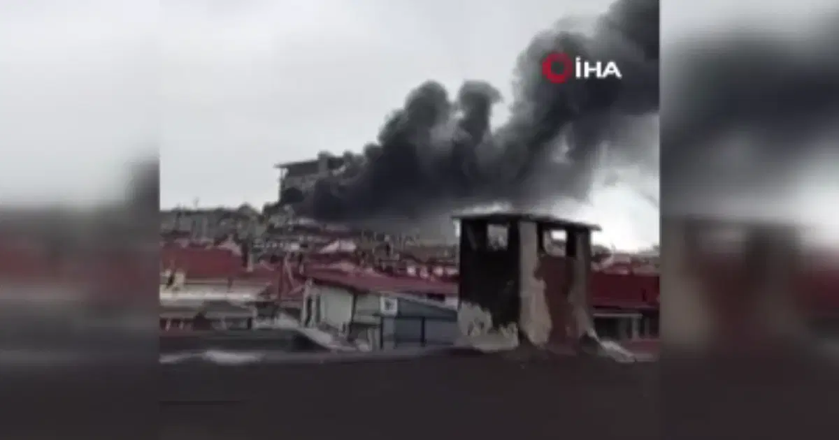 Bayrampaşa'da Baltaş Kilimci Sanayi Sitesi'nde Yangın Çıktı