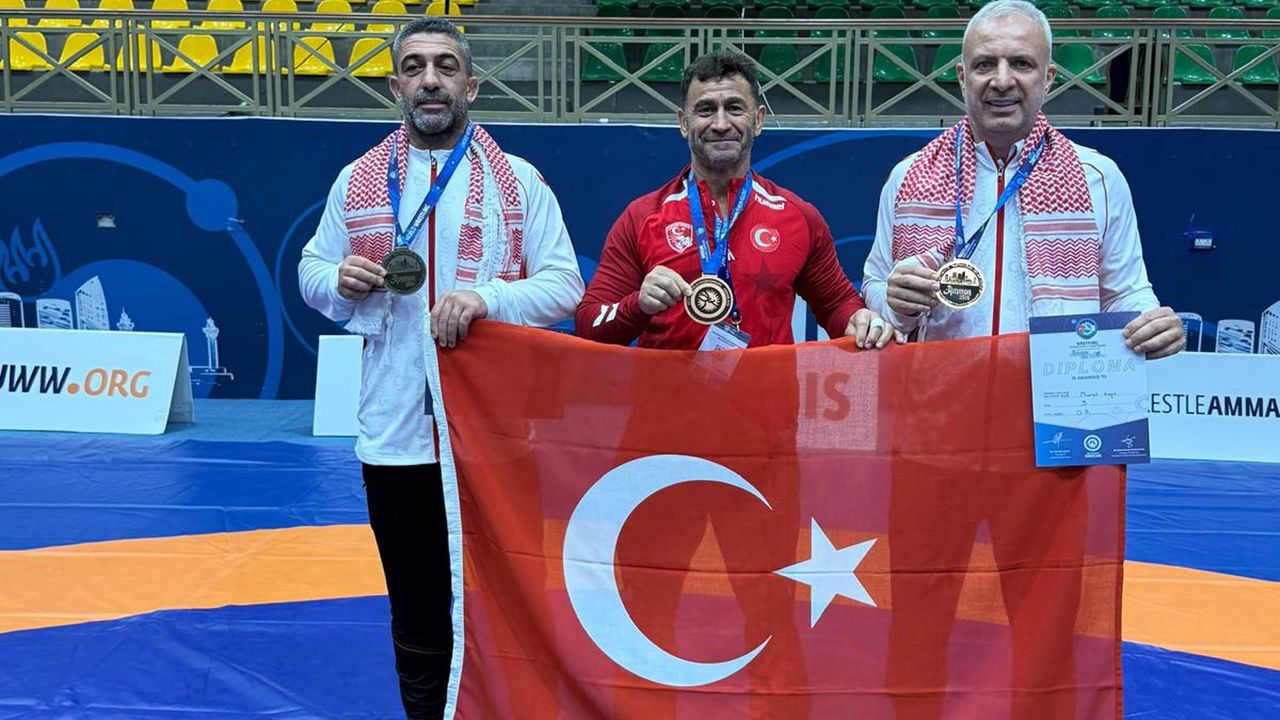 Amman'da İzmirli güreşçilerden 3 madalya: Demir gümüş, Polga ve Kaya bronz aldı
